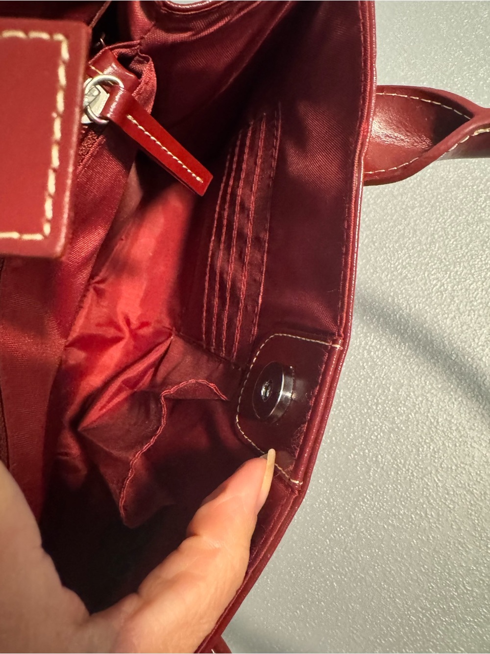 Wilsons Leather Red Patent Tote Shoulder Bag Satchel - Picture 5 of 16